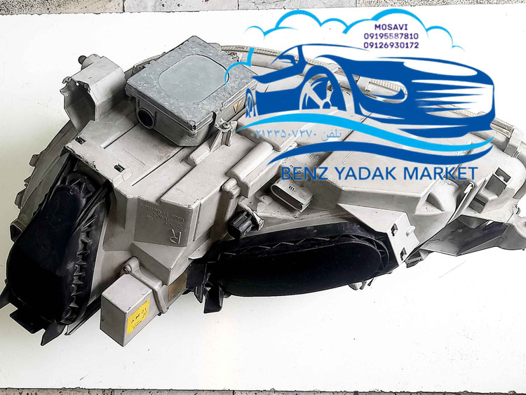 چراغ جلو راست مرسدس بنز S500 W220 مدل ۲۰۰۲ کامل در حد