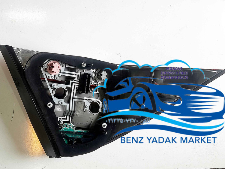چراغ عقب راست مرسدس بنز S500 W220 مدل ۲۰۰۲ کامل در حد